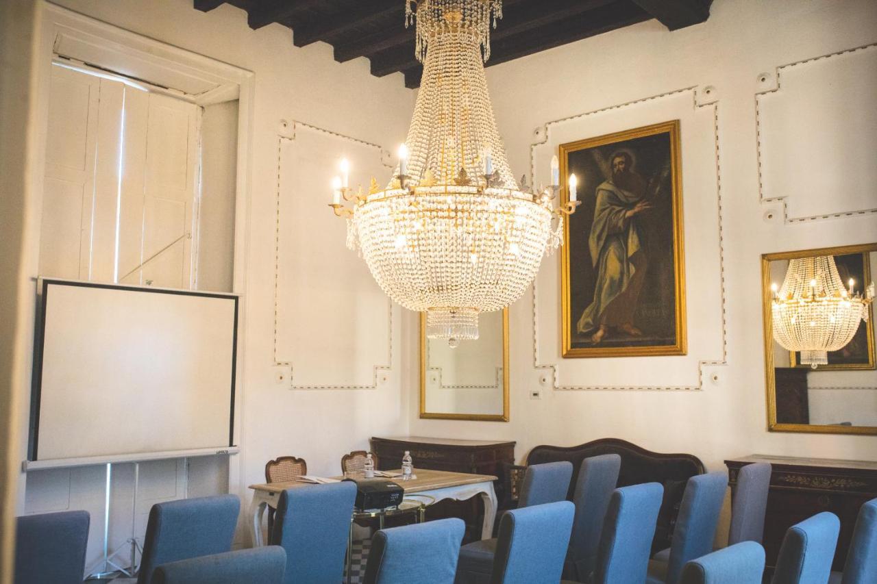 פאביה Arnaboldi Palace מראה חיצוני תמונה